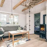 Charming In Peaceful Fjand-by Traum *