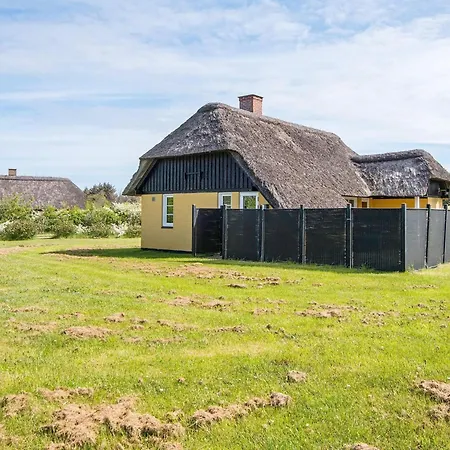 Charming In Peaceful Fjand-by Traum *